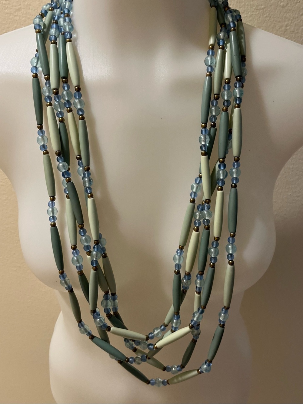 409. CHICO’S MULTI STRAND STATEMENT NECKLACE